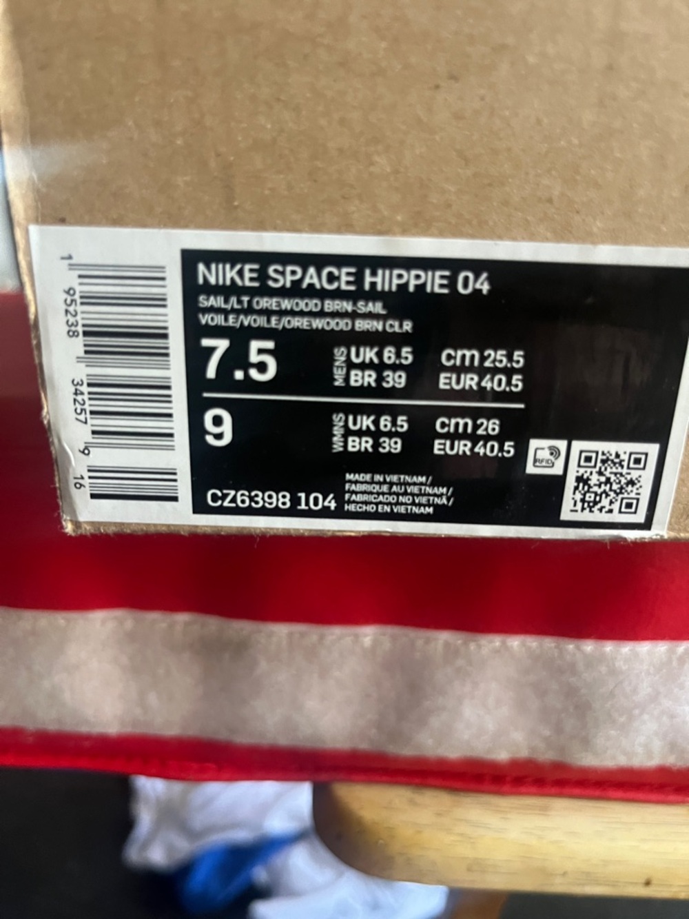 Nike Women's Cream Textured Knit Platform Sneakers with Speckled Crater Sole - Picture 2 of 2